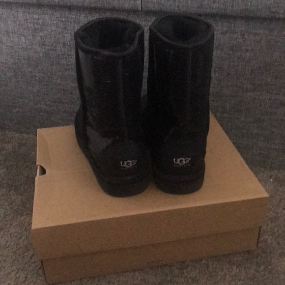 Black sequin uggs - Picture 2 of 7